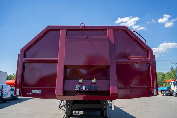 Усиленный передний борт со ступенями