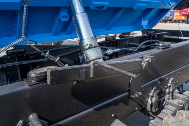 Механический фиксатор платформы