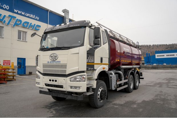 Автоцистерна для питьевой воды АЦПТ-14-3Н FAW 3250 (6х6) КБ 3675, насос, нерж/ЛКП