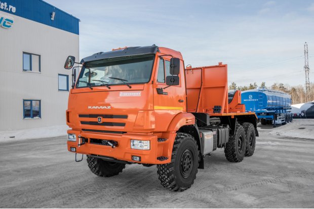 Трубовозный и плетевозный тягач ТПВ Камаз 43118