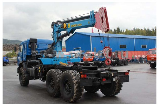 Тягач Камаз с краном-манипулятором