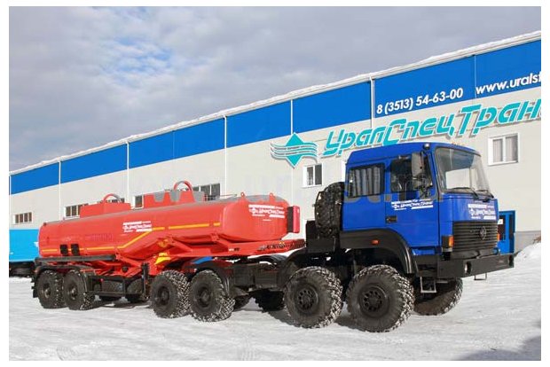 Седельный тягач Урал 8х8 с полуприцепом цистерной ППЦ 22 куб м