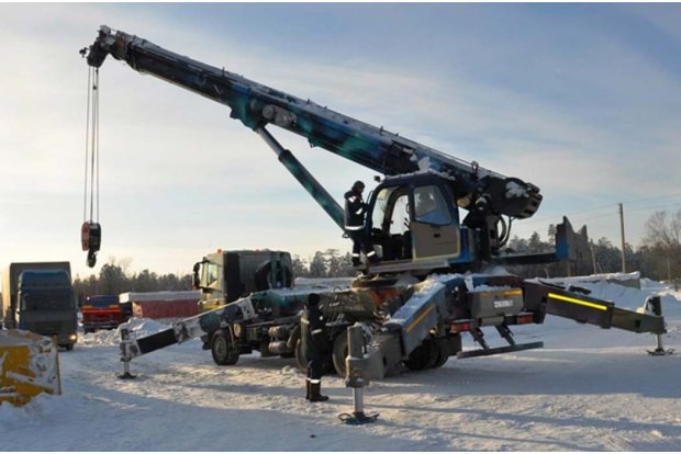 Автокран Челябинец КС-65717-34 на шасси IVECO Trakker в работе