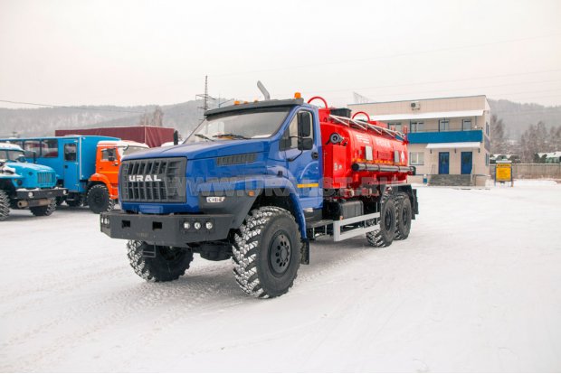 Автотопливозаправщик АТЗ-10-2Б УСТ-5453