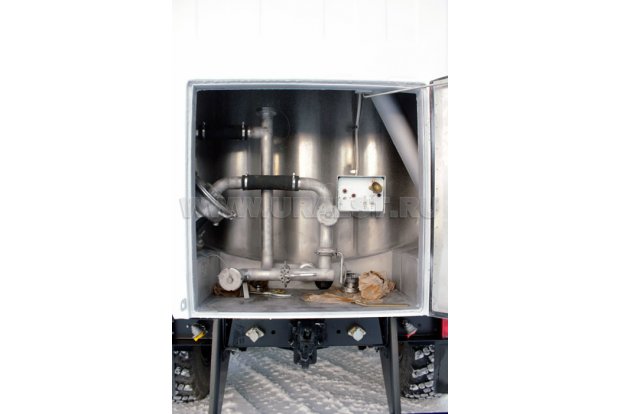 Отсек обслуживания цистерны