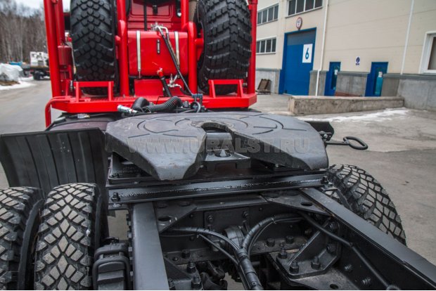 Седельно-сцепное устройство тягача