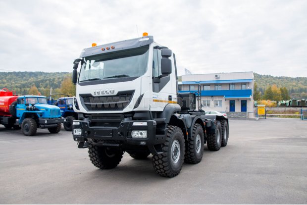 Седельный тягач IVECO-АМТ 733910