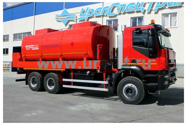 Контейнер-цистерна с узлом выдачи топлива