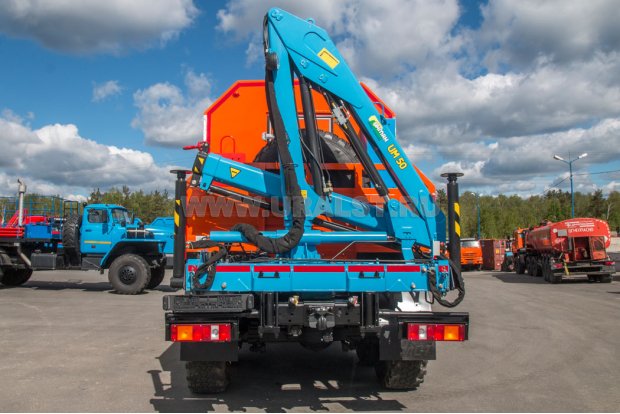Фургон Камаз ПАРМ с краном манипулятором