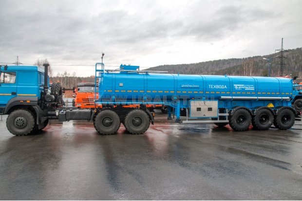 Полуприцеп-цистерна для технической воды