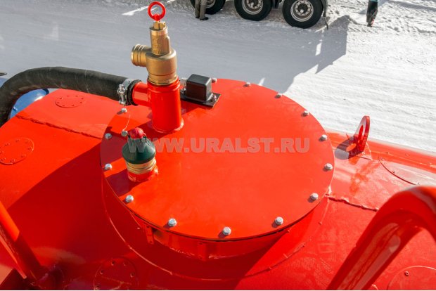 Инспекционная горловина