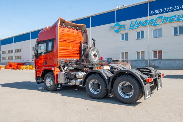 Седельный тягач УСТ 5453 SHACMAN (ШАКМАН) SX42584V324 6х4