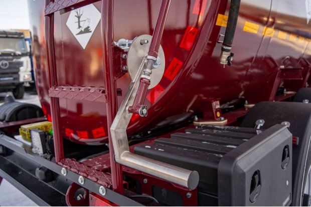 Подъем и опускание защитного ограждения