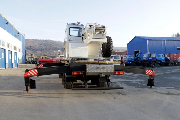 Опорный контур автокрана КС-55732