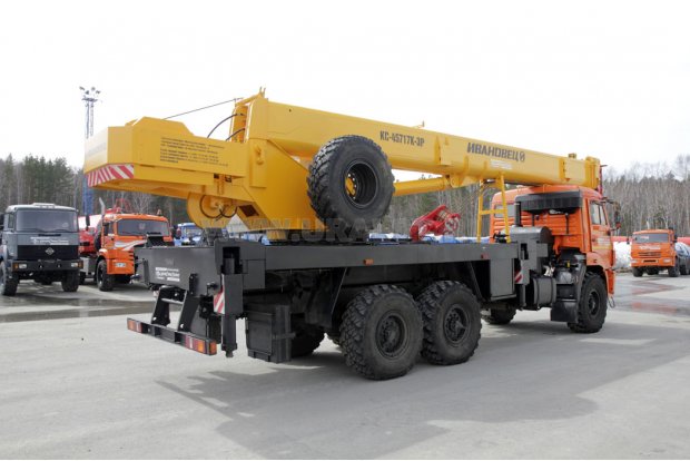 Автокран Ивановец