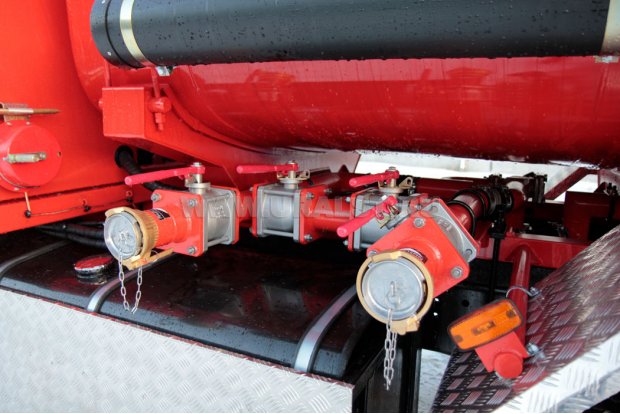 Трубопровод с быстроразъемными соединениями