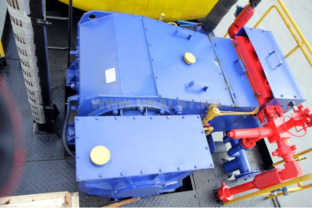 Установка насосная кислотная с цистерной УНЦ 125х32К-02Б