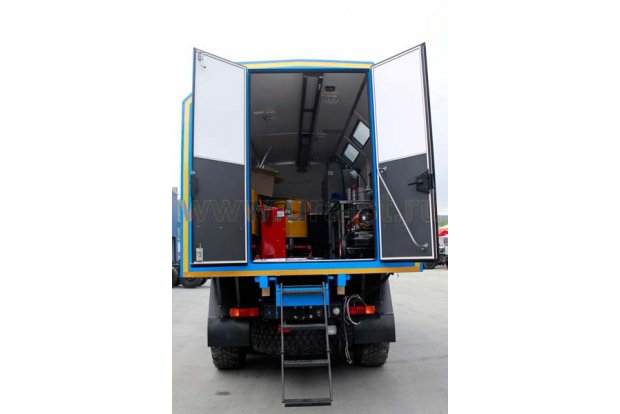 Выдвижной трап рабочего отсека