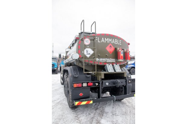 Лестница на площадку обслуживания