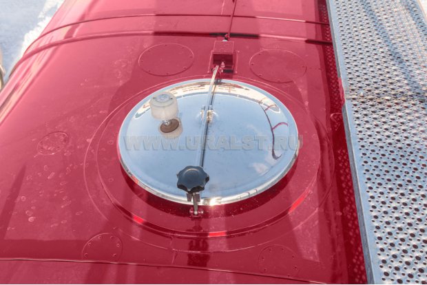 Горловина цистерны