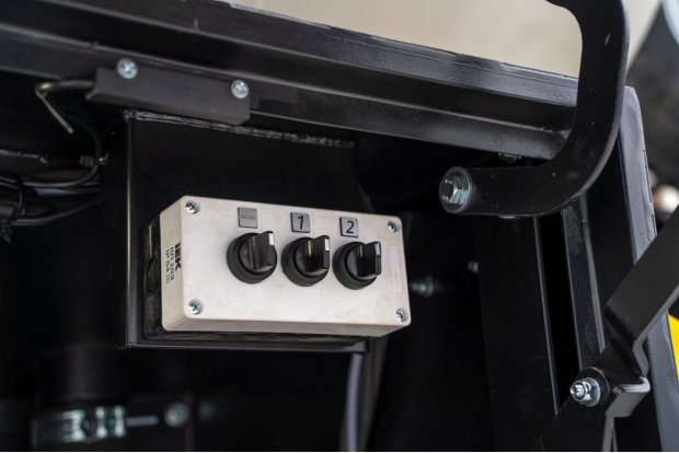 Блок управления донными клапанами