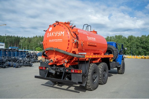 Вакуумная машина  МВ-10-ОД КО УСТ 5453 Урал 4320-1951-60