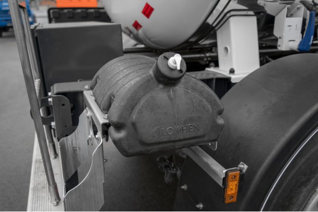 Умывальник с дозатором под жидкое мыло