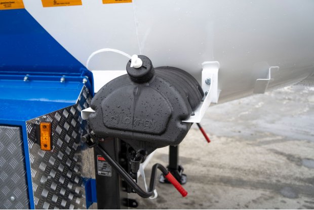 Бак для воды с краном и дозатором под жидкое мыло