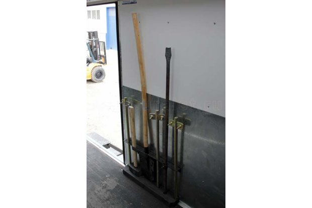 Авторемонтная мастерская. Шанцевый инструмент