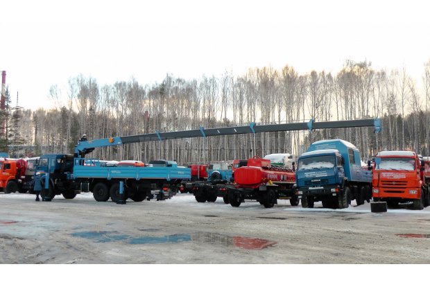 Автомобиль бортовой Камаз 43118-46 с КМУ DONGYANG SS1926