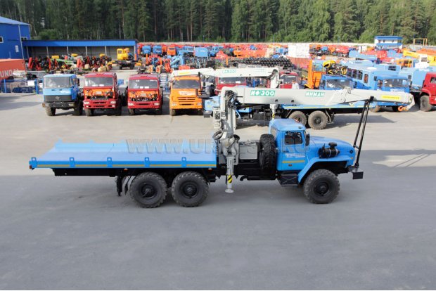 АТЭ-6 (автомобиль-площадка) с КМУ ИФ-300С на шасси Урал 4320-72М