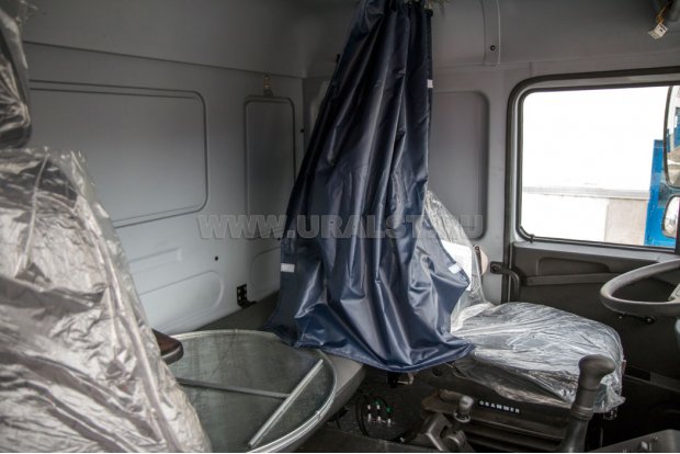 Спальное место в кабине водителя