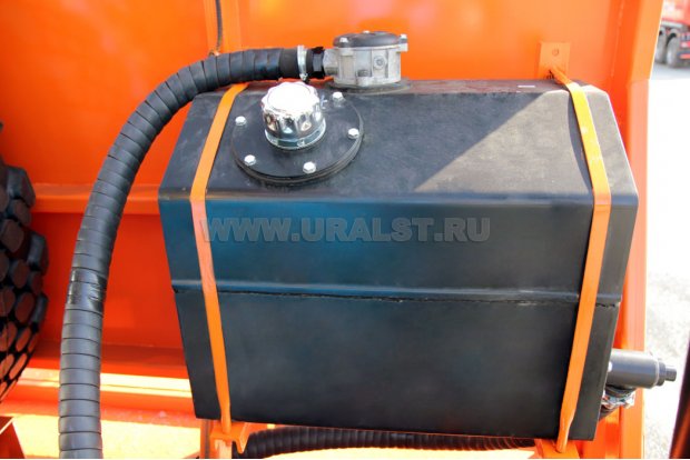 Бак гидросистемы