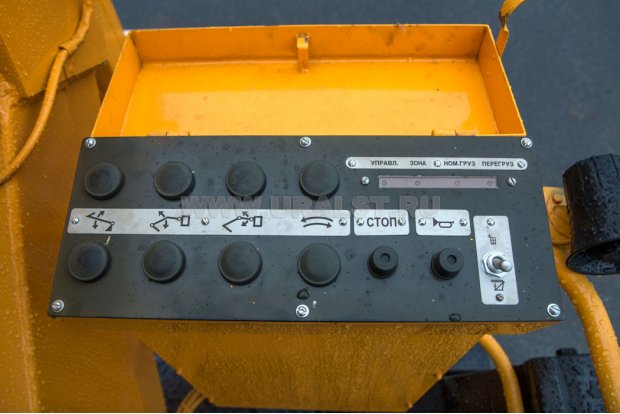 Пульт управления подъемной стрелой