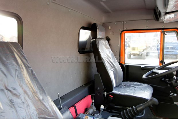 Кабина водителя автомобиля Камаз 43118-10