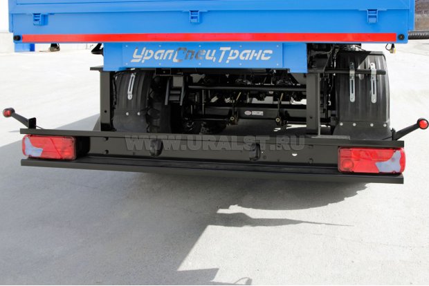 Задний противоподкатный брус