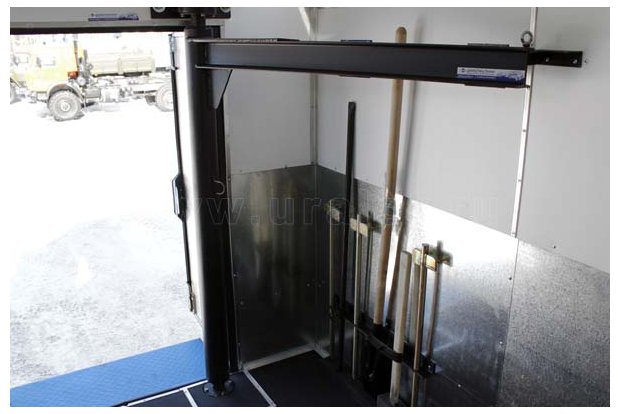 Прицеп-фургон. Укосина поворотная