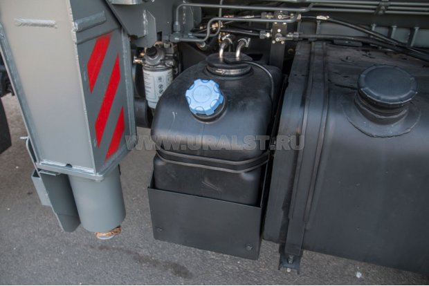 Бак с реагентом