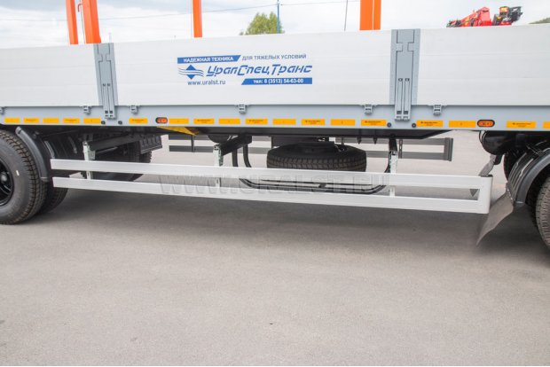 Боковая защита