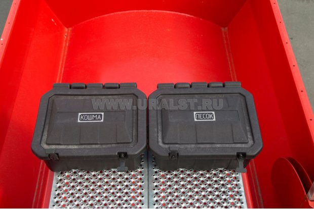 Песок, кошма