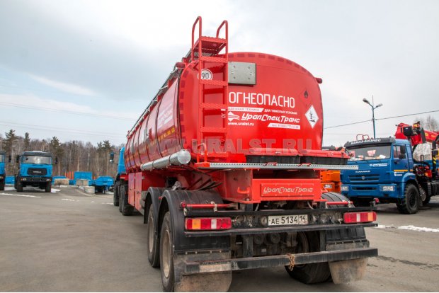 Лестница на площадку обслуживания