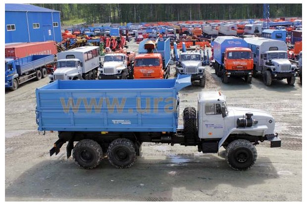Самосвал Урал трехcторонняя разгрузка
