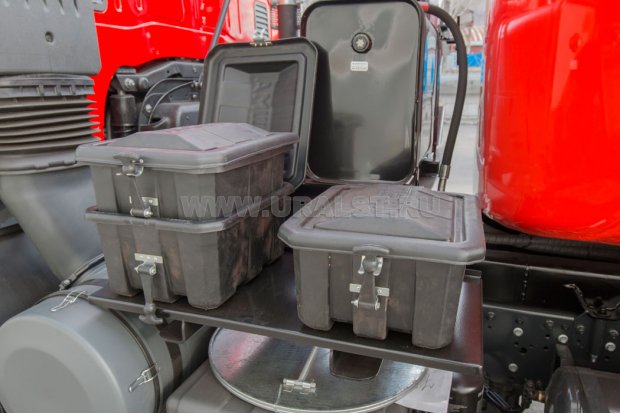 Ящики для песка и кошмы