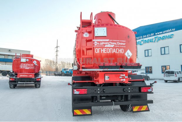 Лестница на площадку обслуживания цистерны