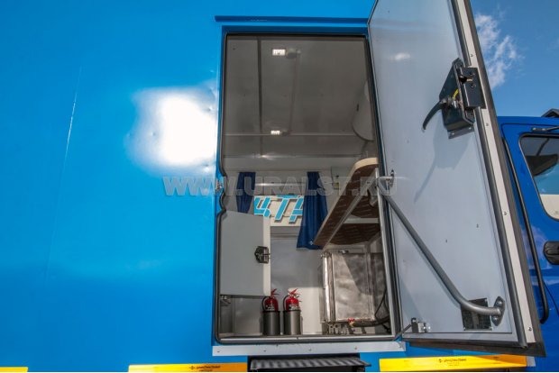 Вход в отсек раздачи пищи