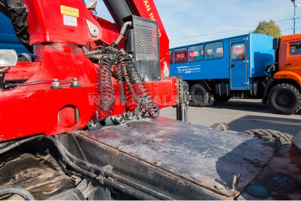 Разъемы пневмо-электро системы тягача