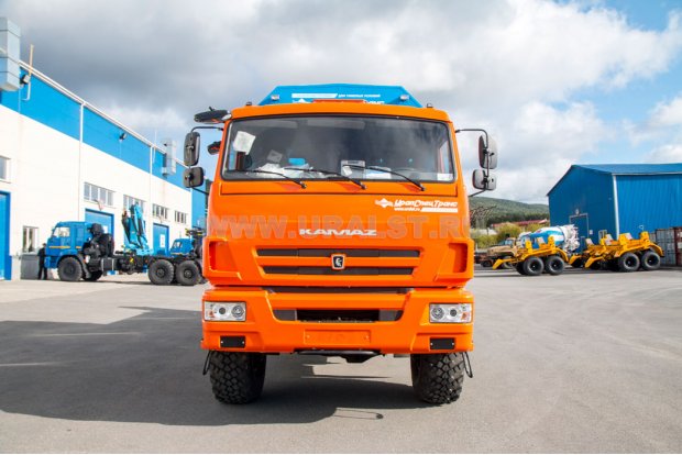 Мобильная ремонтная мастерская (МРМ) УСТ-5453 на шасси Камаз 43118-46 с КМУ ИМ-95