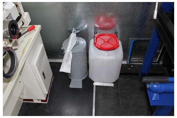 ПАРМ. Нагнетатель консистентной смазки