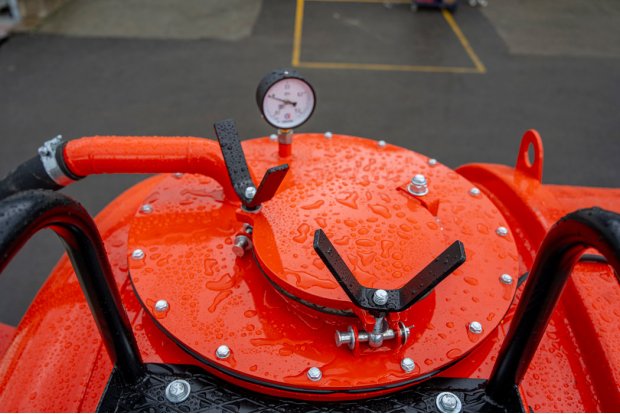 Верхний ревизионный люк