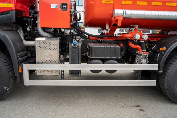 Боковая защита